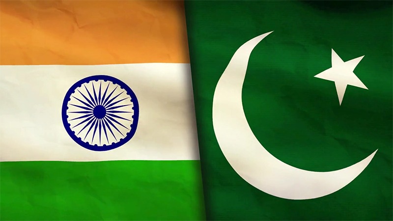 Comparison between Indian and Pakistanis a Insurance sectors annual fees